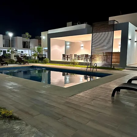 Villa 3Br Modern House With Pool & Bbq - Great Location!